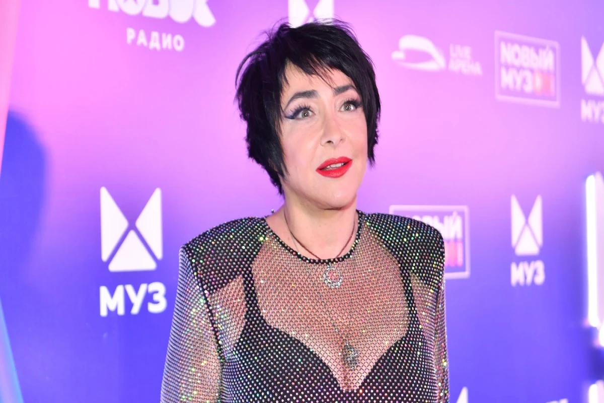 Lolita ailəsini qorumaq üçün Rusiyanı tərk etdi 
