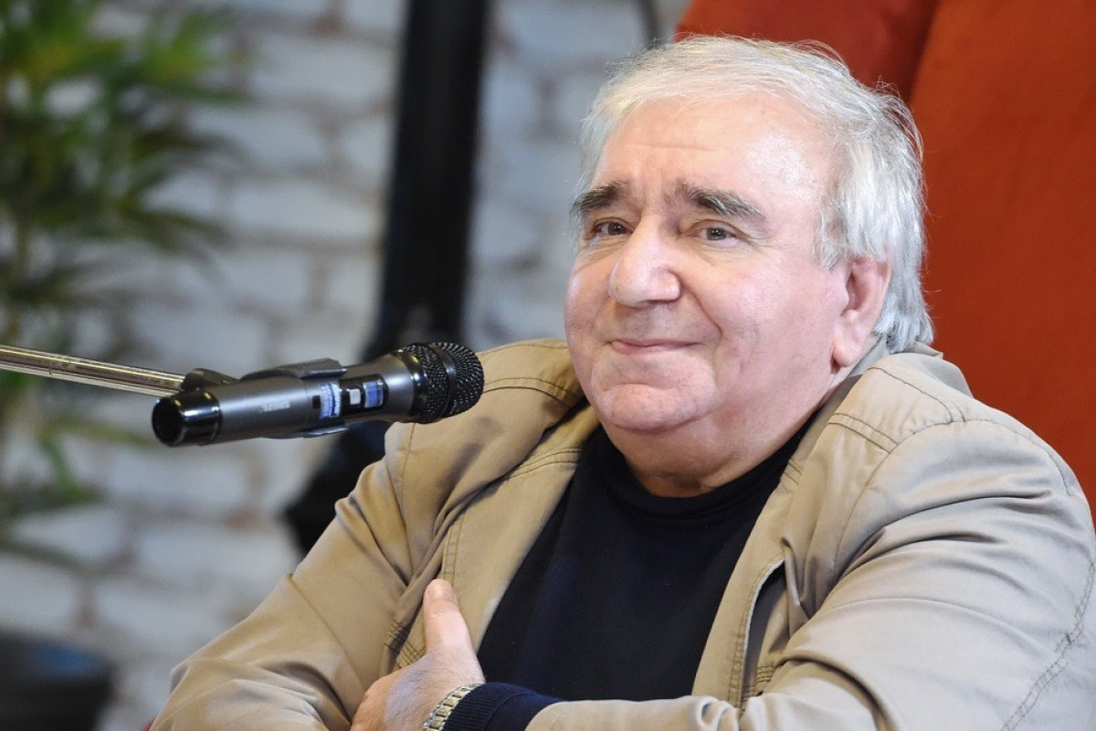 Göyündə Allah boğulur - Ramiz Rövşən 