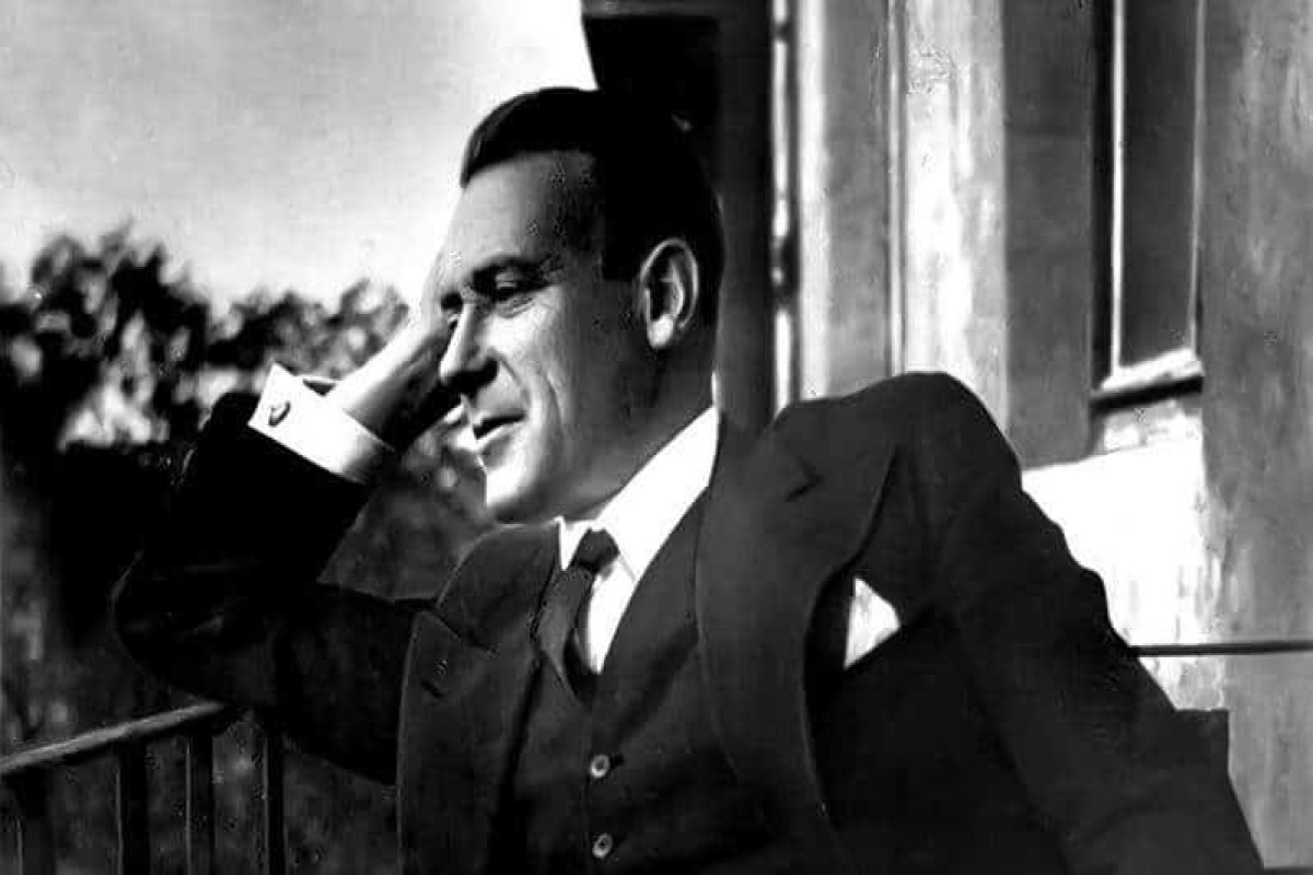"Paxıllığa kimsə haqq qazandıra bilərmi?" - "Master və Marqarita"dan bir hissə  