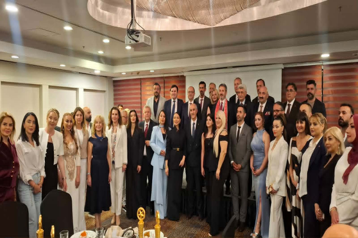 Azərbaycanlı rejissor beynəlxalq mükafata layiq görüldü 