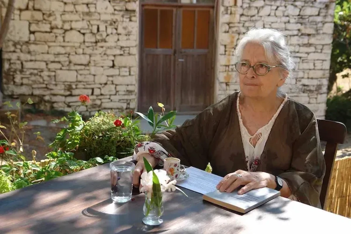 "Zorakılığın əsas səbəbi insanın özünü cilovlamağı öyrənməməsidir..." - İoanna Kuçuradinin sitatları  
