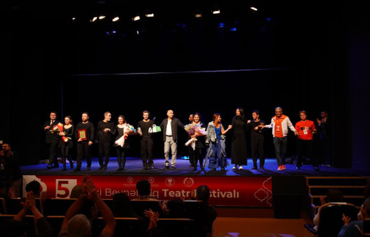 Dövlət Pantomim Teatrından yeni   “Şinel”  - Psixo-plastik qarabasma tamaşası 