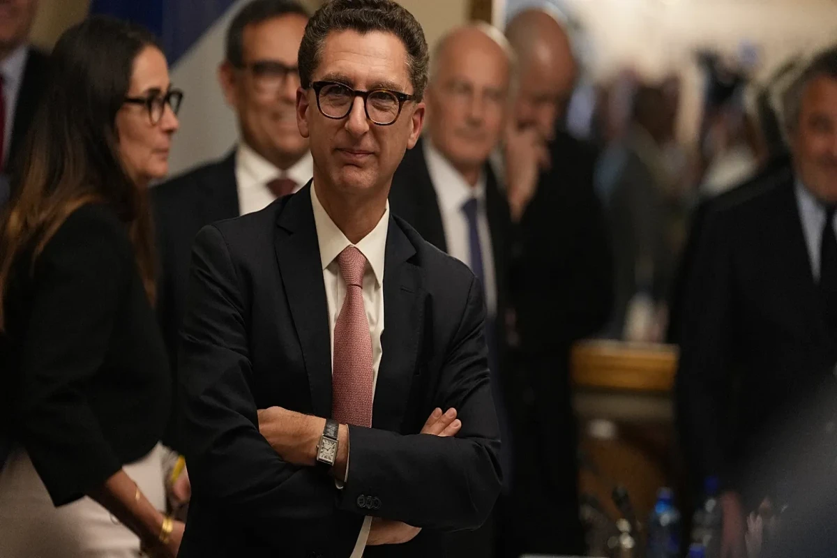 Fransa hökuməti ilə media qurumu arasında gərginlik - Səbəb 