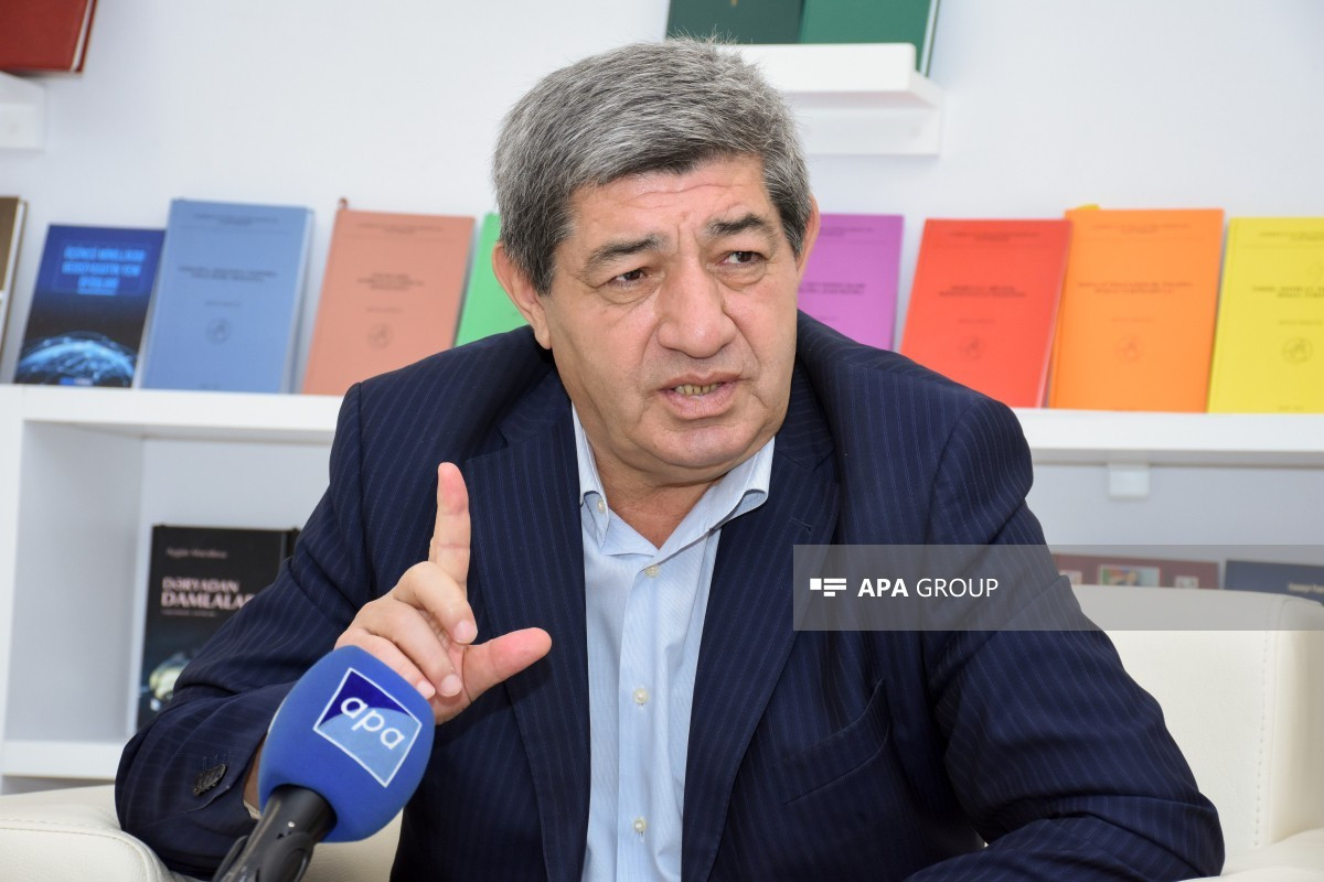 Akademik Nizami Cəfərov: "Vahid məktəbli geyimi olmasa, tədris mühiti yaratmaq, normal dərs keçmək mümkün olmaz"  