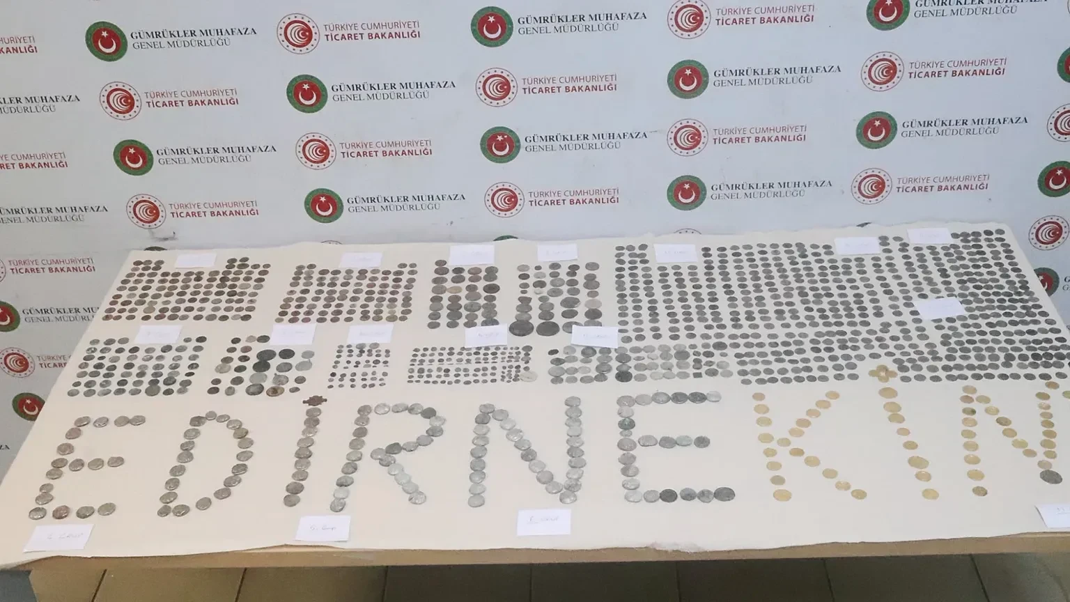 Türkiyə xaricə aparılan 7 minə yaxın tarixi əsəri ələ keçirdi