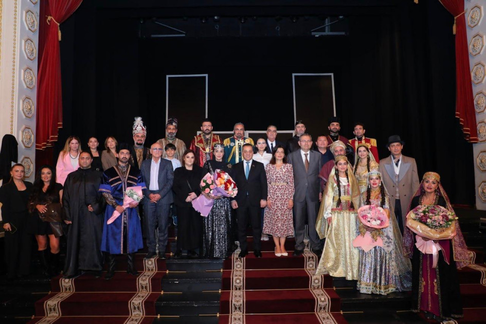 İlyas Əfəndiyevin xatirəsi Bakı Bələdiyyə Teatrında yad edildi