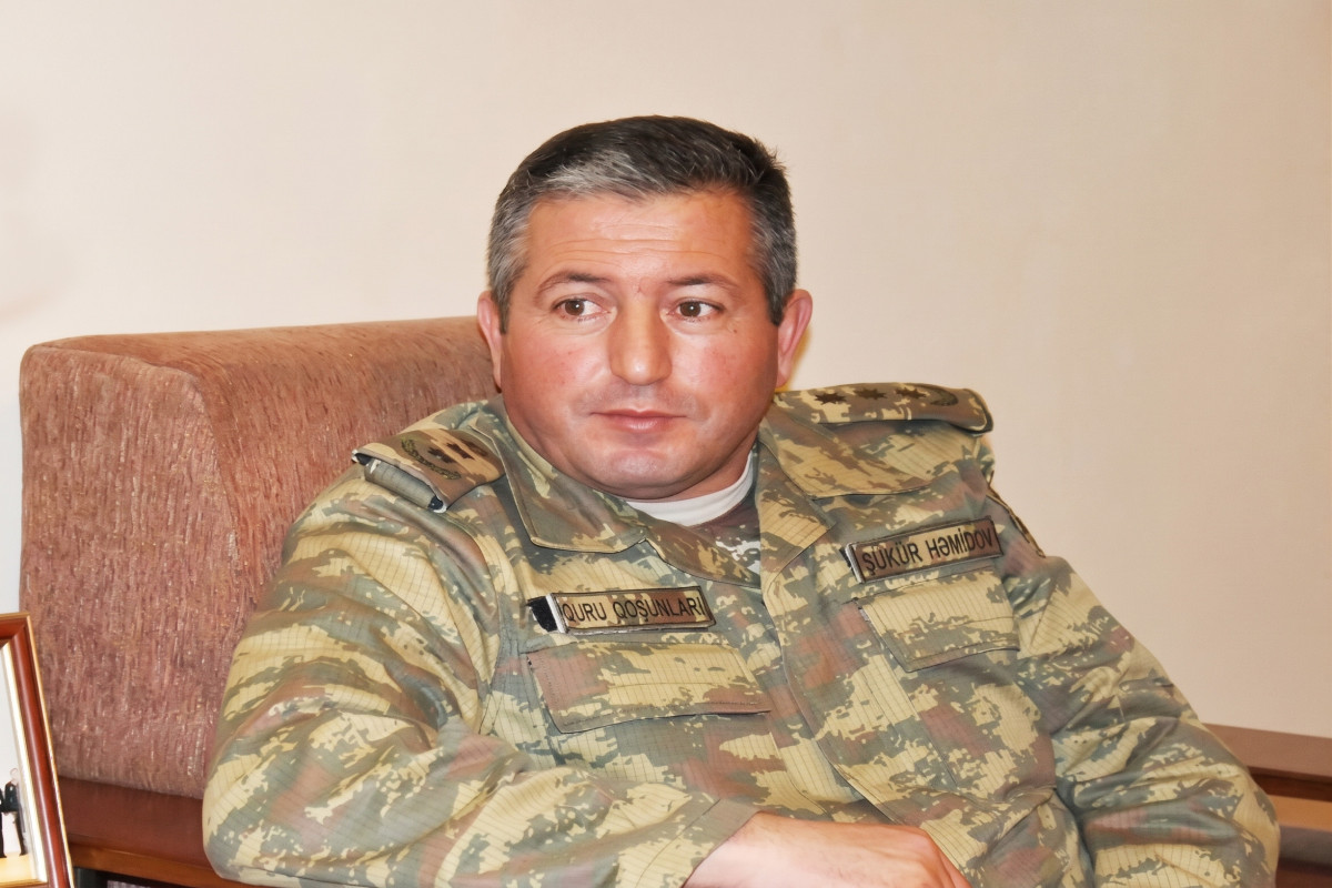 İmtiyazlarından imtina edib döyüşə gedən komandir - Sağlığında Milli Qəhrəman adını alan Şükür Həmidov kimdir? 