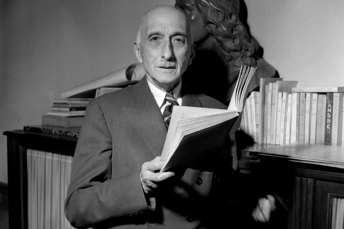 "Satın alınması mümkün olmayan qadınlar adama çox baha başa gəlir..." - Fransua Moriak  