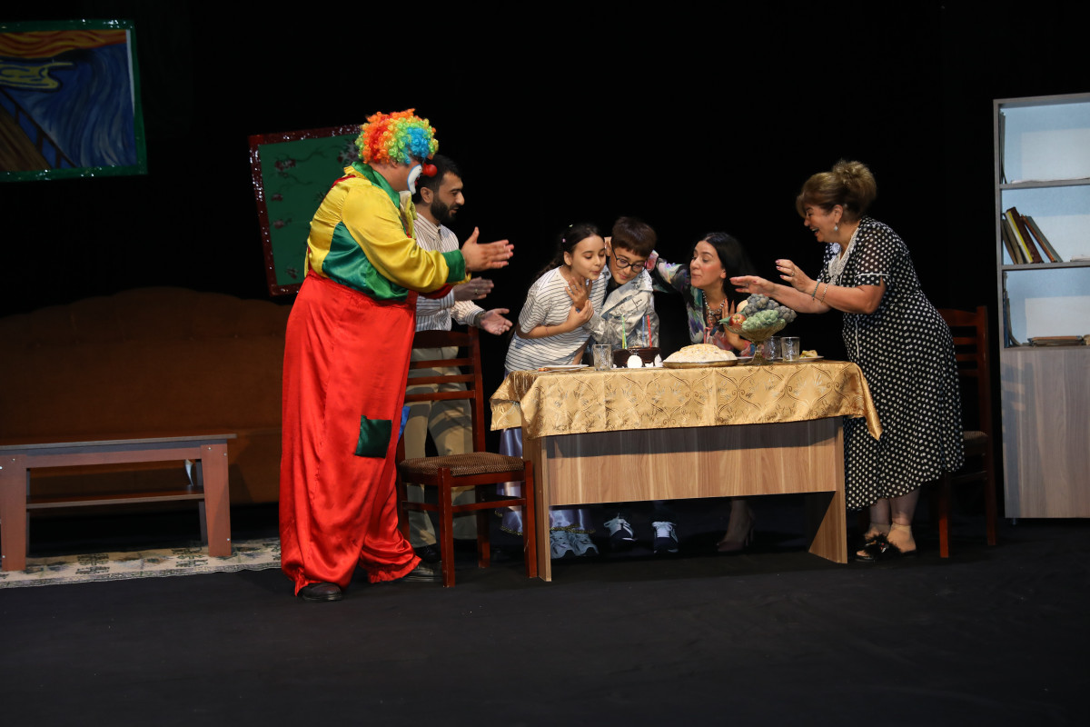 Qazax Dövlət Dram Teatrı yeni mövsümə start verdi 