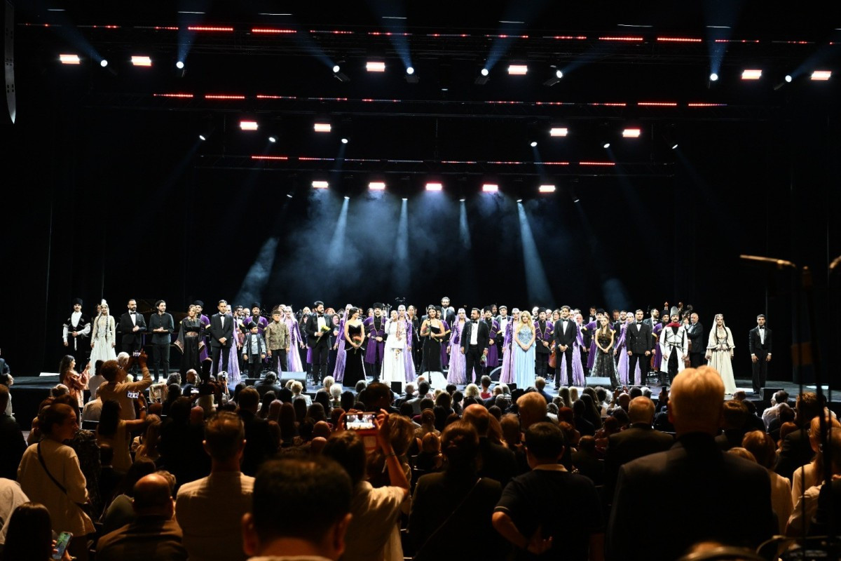 Montrödə Azərbaycanın incəsənət nümayəndələrinin iştirakı ilə qala konsert keçirildi 