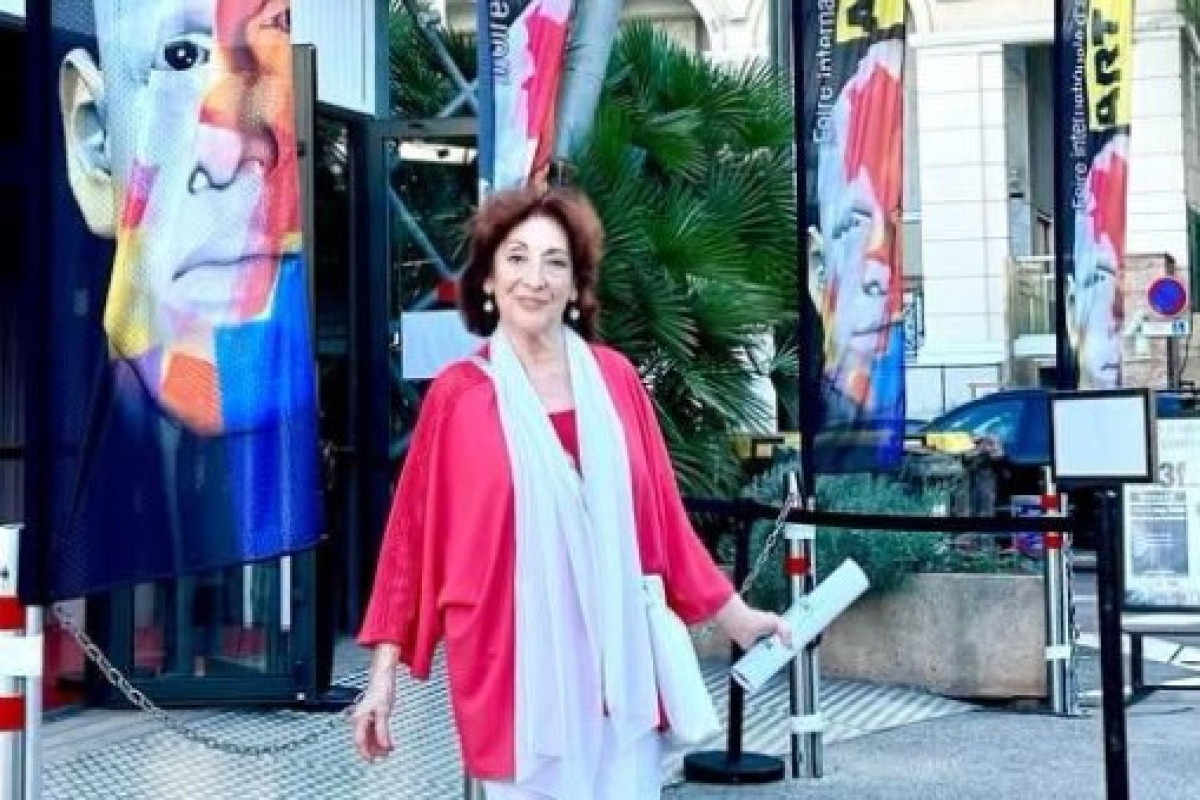 Tanınmış azərbaycanlı rəssam Kannda mükafatlandırıldı  