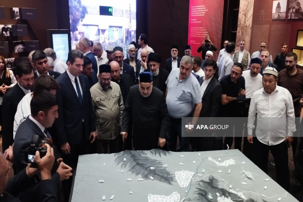 Seyid Yəhya Bakuvi ilə bağlı konfransın iştirakçıları Xocalı Memorial Kompleksini ziyarət etdilər
 
