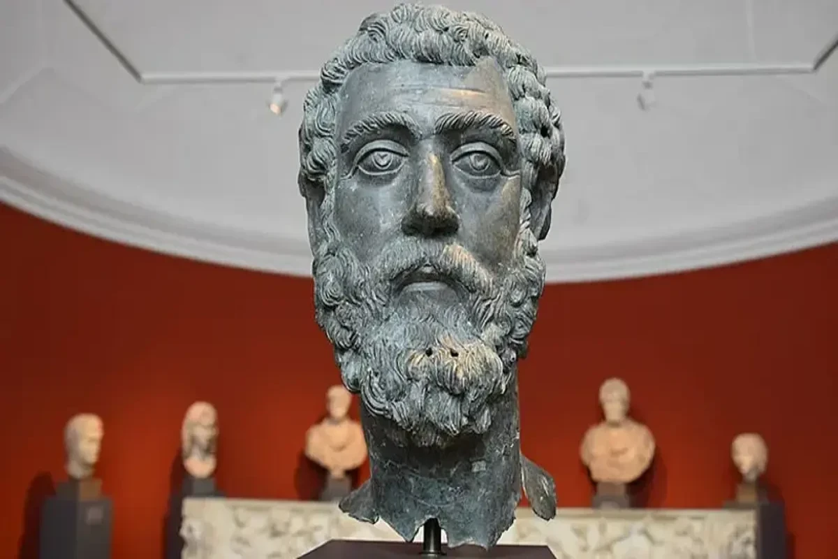Danimarka qədim mədəni irs nümunələrini Türkiyəyə qaytardı 