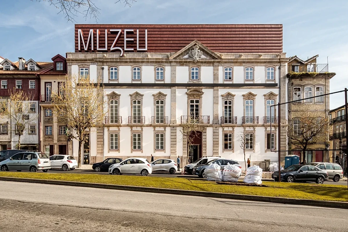Yeni müasir incəsənət muzeyi fəaliyyətə başladı 