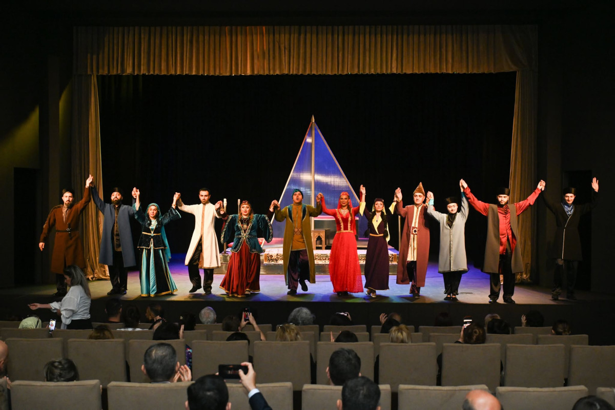 "Sərgüzəşti-vəziri-xani-Lənkəran" İrəvan Teatrının səhnəsində - Uğurlar və çatışmazlıqlar nə idi?  