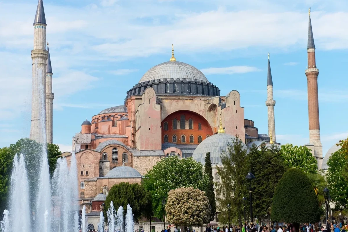 Stenford alimlərindən unikal layihə - Ayasofiyanın səsi rəqəmsallaşdırıldı 