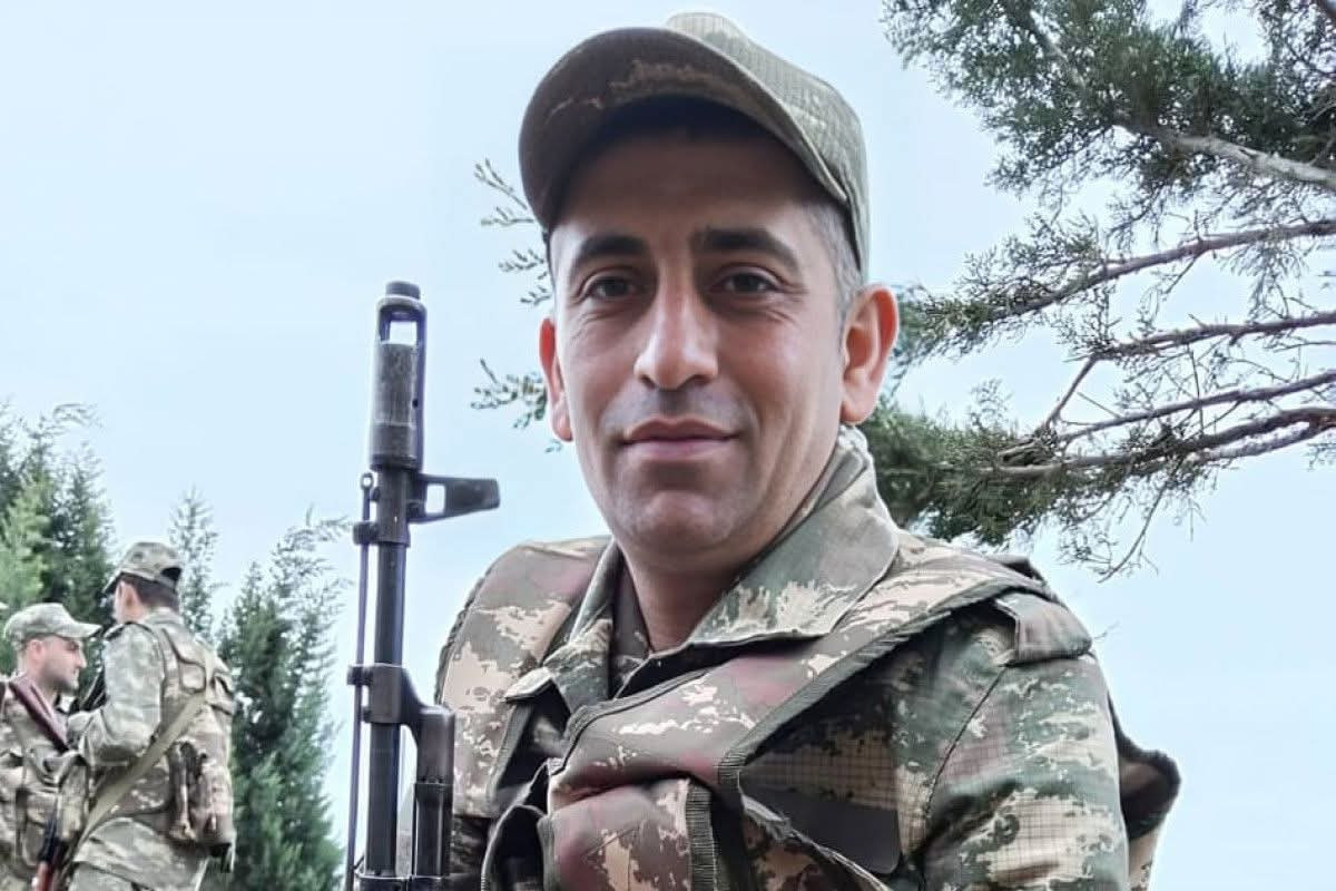 "Bütün mərmilər zəng edir kimsəsiz evlərə..." - Günün şeiri 