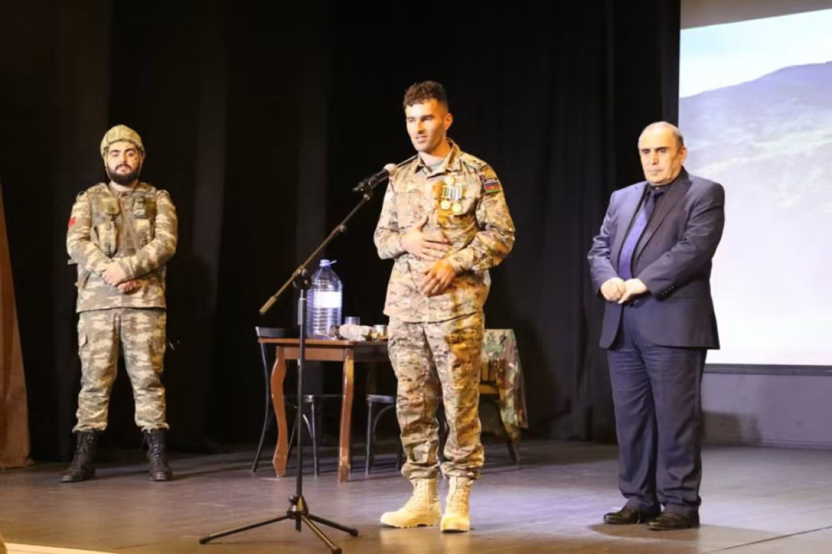 Şuşa Dövlət Musiqili Dram Teatrında "İki əsgər" tamaşası 