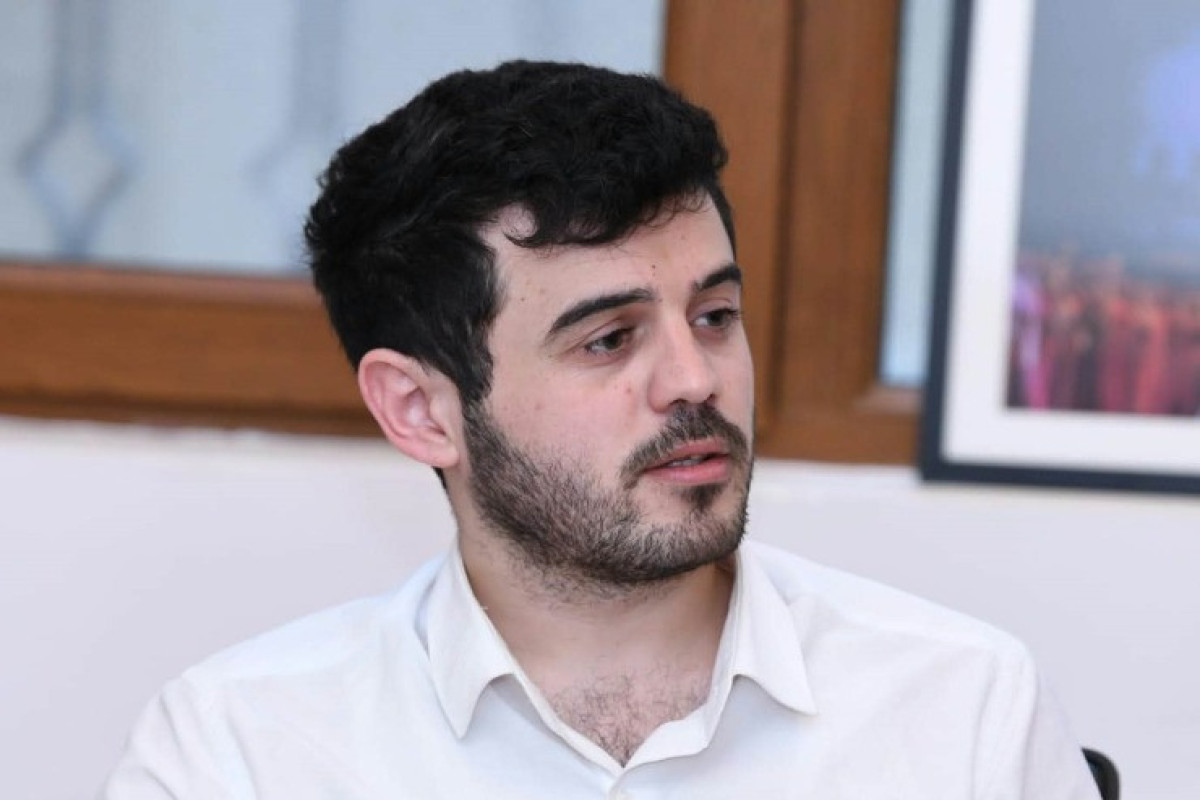 “Dodaqların səninçün öpülməmiş saxlaya” - İlkin Naibin yeni şeirləri 